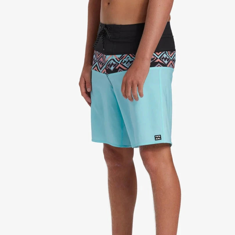 Boardshort - Billabong Momentum Pro 19" Boardshort
