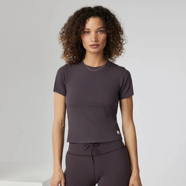 Ladies Top - Vuori Pose Fitted Tee