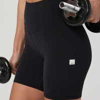 Ladies Short - Vuori All The Form 6" Short